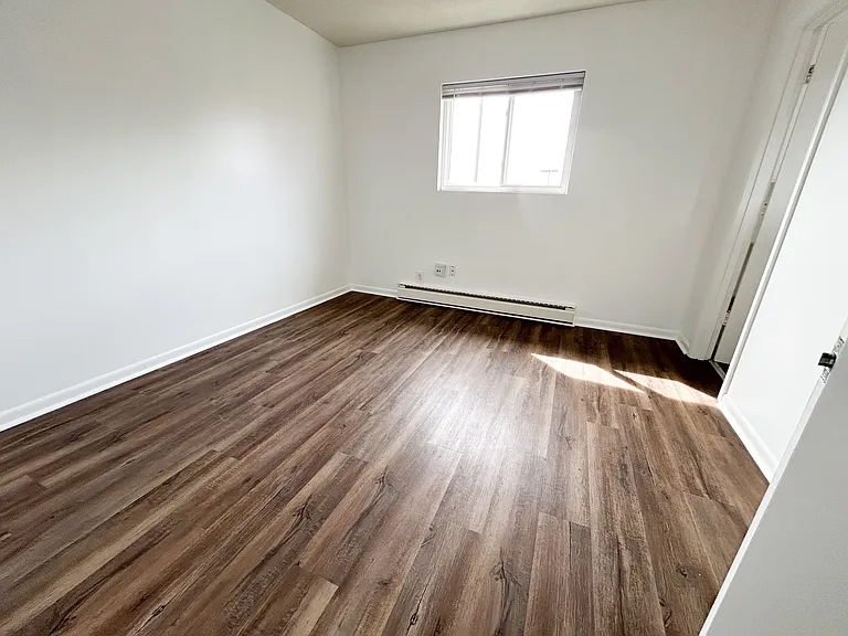2014 Linden Ave #9 — Photo 1