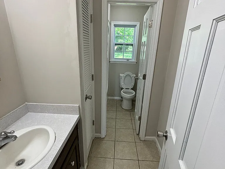 985 Pineland Ave — Photo 10