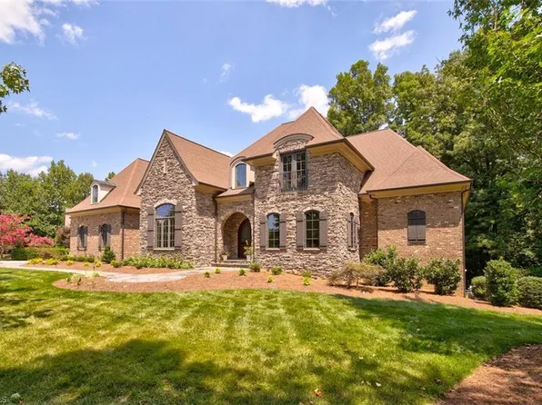 6346 Poplar Forest Dr, Summerfield, NC 27358