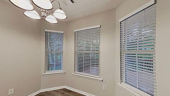 4th image of 207 Coldsprings Ct