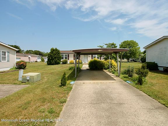3rd image of 648 Dede Drive