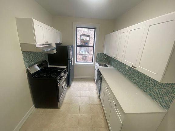 2nd image of 600 W 141st St #54A