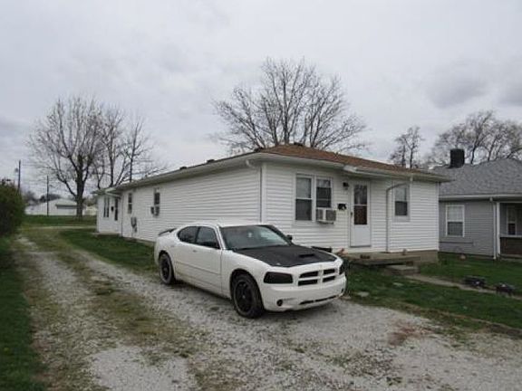 3rd image of 317 W 4th St