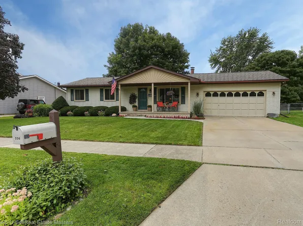 556 Montana St, Marysville, MI 48040