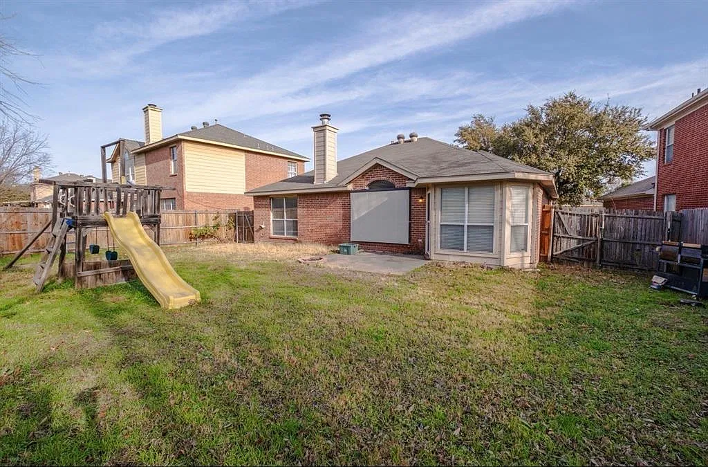 3 bed, 1472 sqft, $1,750 — Photo 1
