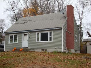 20 Oak Dr, North Stonington, CT 06359