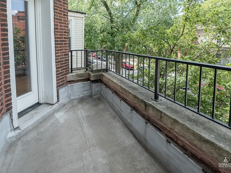 6111 S Eberhart Ave #2 — Photo 38