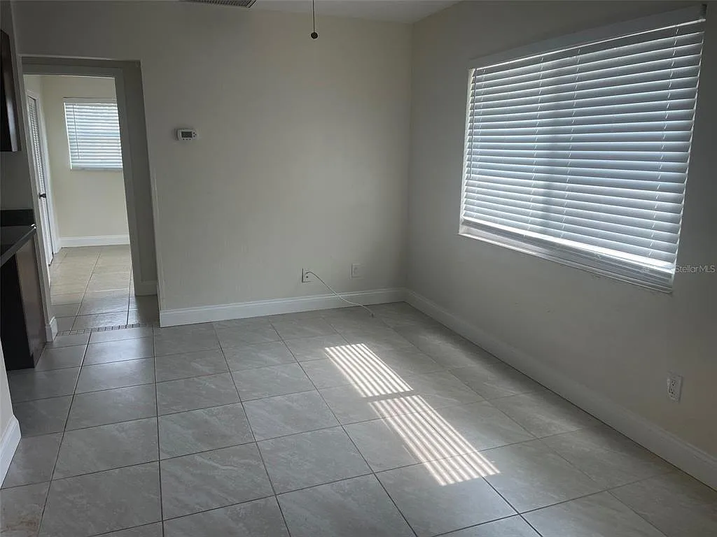 2 bed, 1.0 bath, 786 sqft, $2,195 — Photo 2