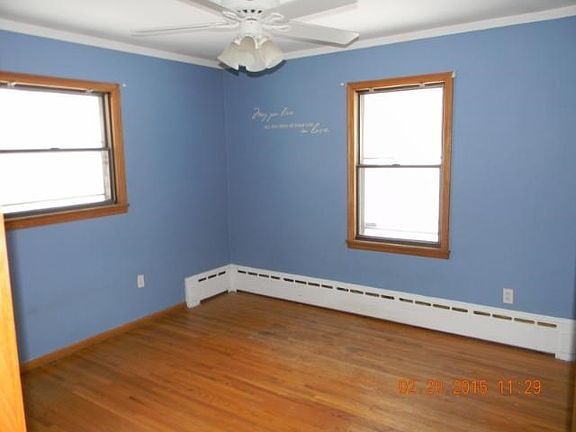 4th image of 804 3rd Ave S