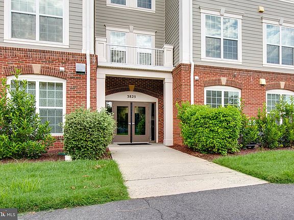 5th image of 3825 Doc Berlin Dr Unit 17