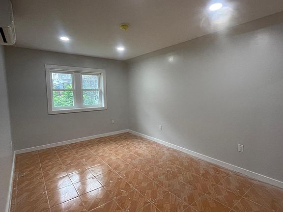 4th image of 212 Beach 91st St #1