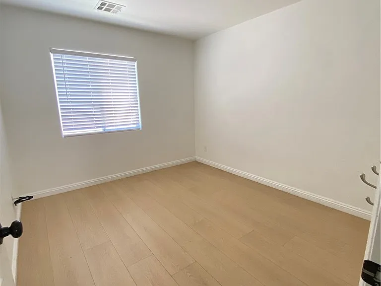 2266 Smokey Sky Dr — Photo 24