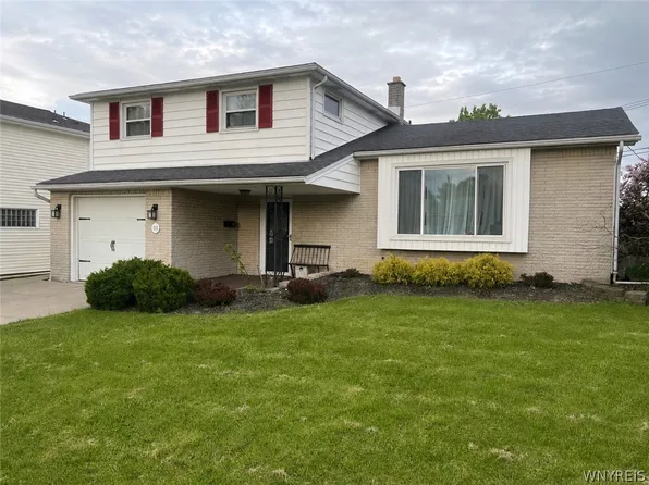 111 Caprice Dr, Buffalo, NY 14227