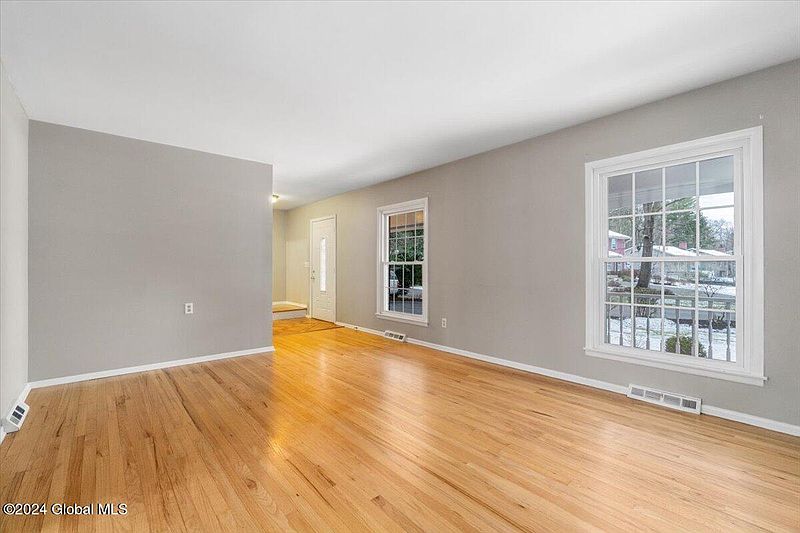 5th image of 36 Carolanne Drive