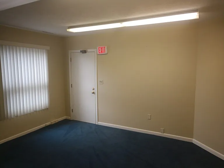 555 Pleasant St E #2 — Photo 9