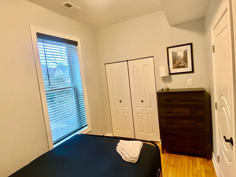 2908 W Fletcher St #1 — Photo 11