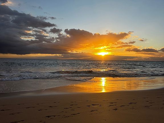 walking distance to a gorgeous beach