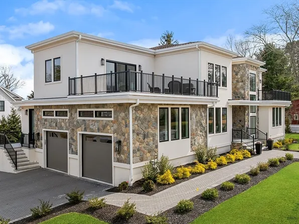 5 Colonial Rd, Needham, MA 02492