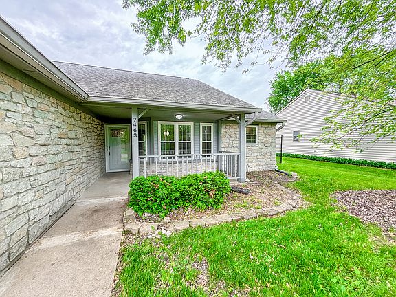 4th image of 7463 Pebblebrooke East Dr