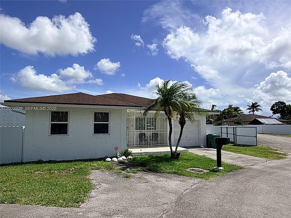 4th image of 29843 SW 158th Ct