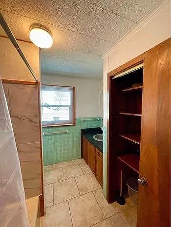 817 Honore Ave — Photo 8
