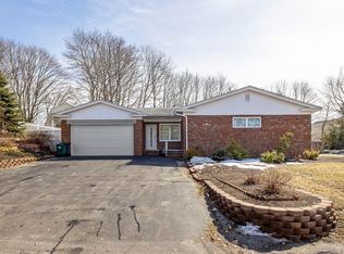 7 Round Hill St, Biddeford, ME 04005