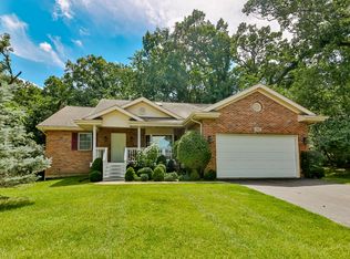 1915 Candlewick Dr SW, Poplar Grove, IL 61065