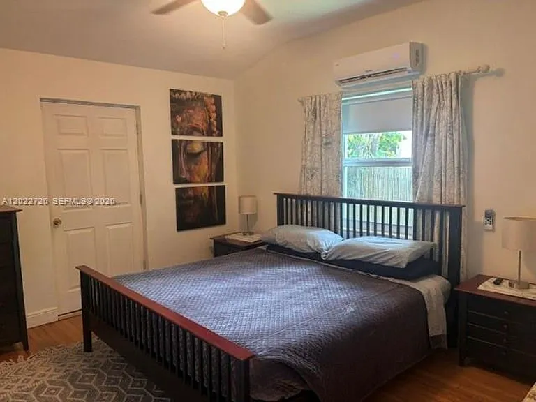 8228 NE 8th Ct — Photo 6