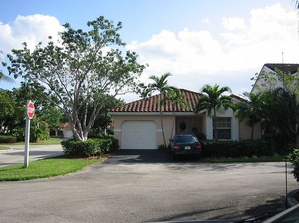 1284 Seagrape Cir