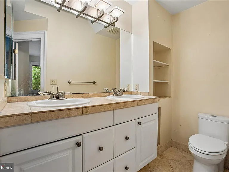 4602 Derussey Pkwy — Photo 28