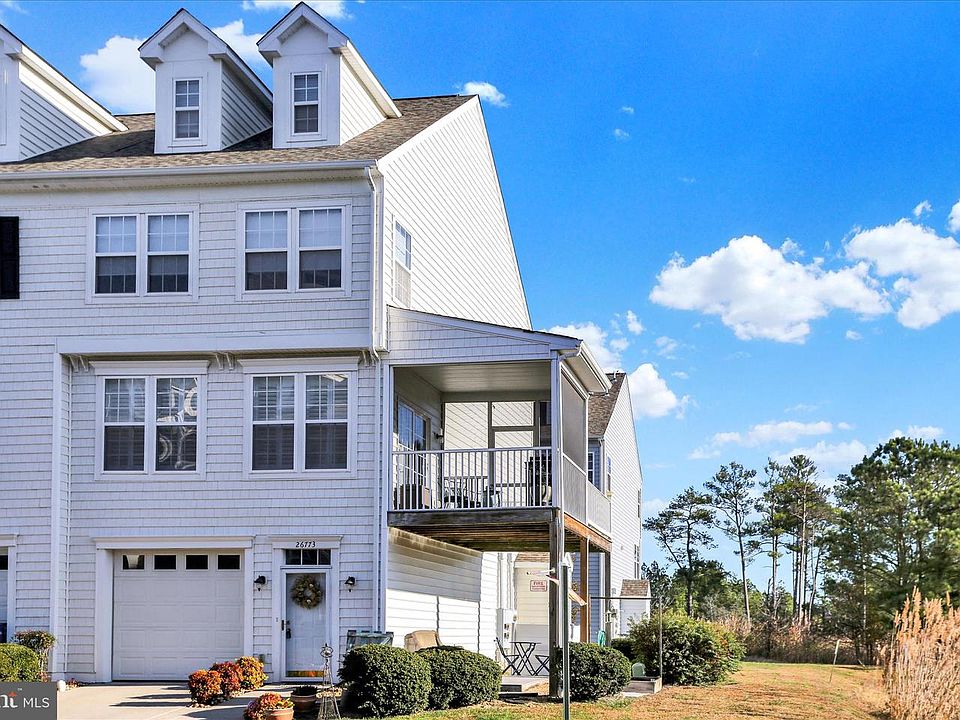 1st image of 26773 Chatham Ln