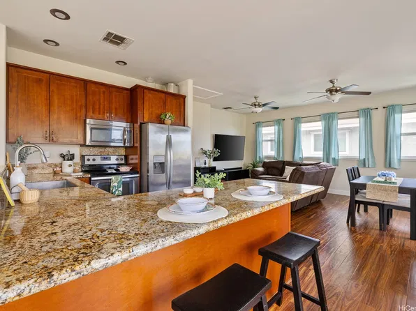 87-1720 Farrington Hwy APT 4, Waianae, HI 96792