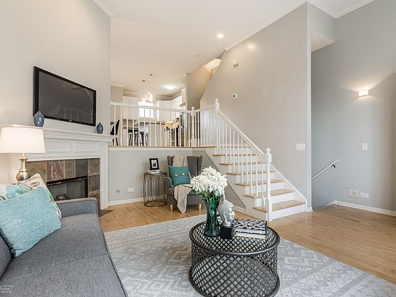 5th image of 1811 N Rockwell St Unit B