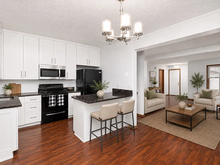 5841 Elmbridge Ln — Photo 1