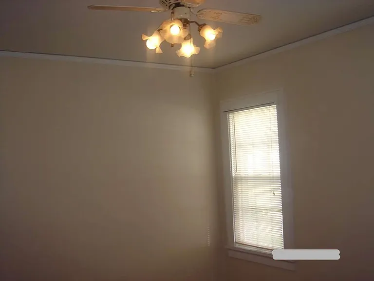 1607 E Pryor Ave — Photo 7