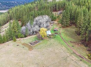 3434G Rockcut Rd, Kettle Falls, WA 99141