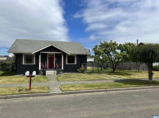 531 W 7th St, Port Angeles, WA 98362
