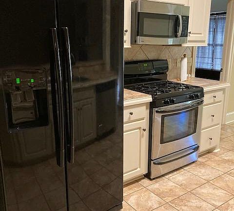 Refrigerator stays. Side by Side