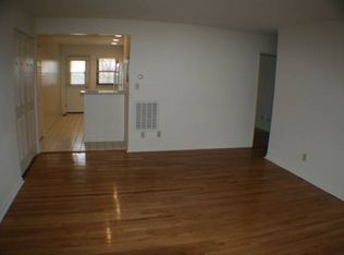 39 Plaza Ter APT G2, Hamden, CT 06514