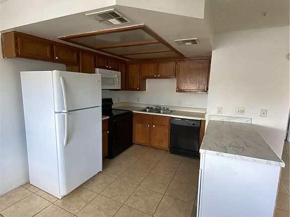 4th image of 1600 Burningwood Ln Unit 101