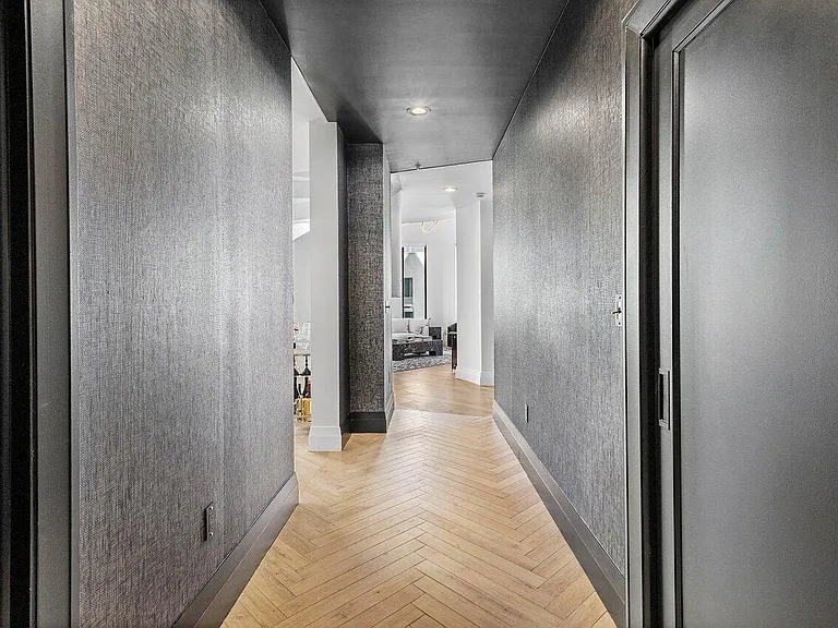 801 S Olive Ave #427 — Photo 4