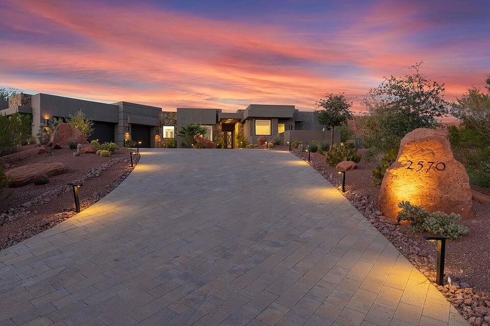 1st image of 2570 N Anasazi Trl