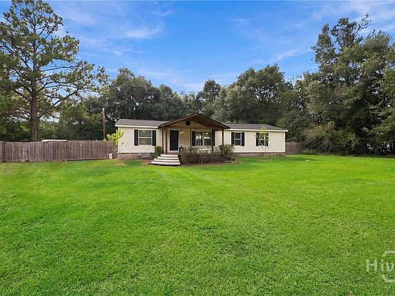 3rd image of 415 Shellie Helmey Road