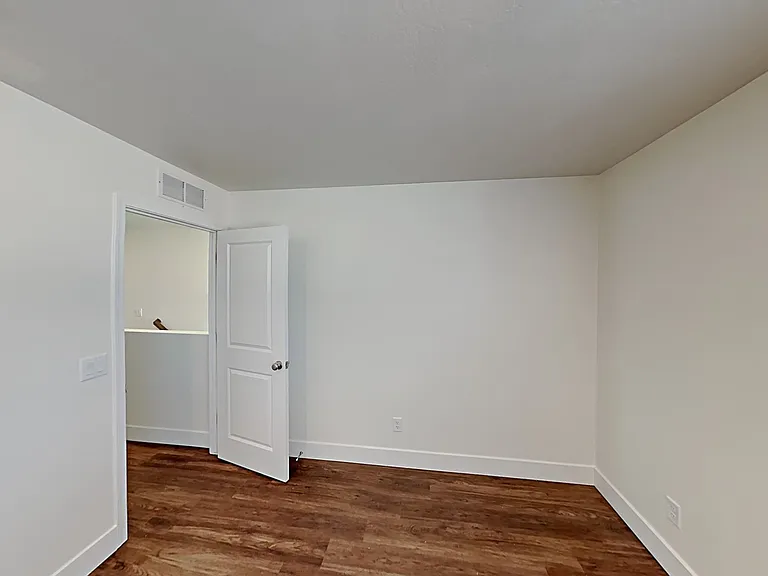 21425 S 231st St — Photo 13