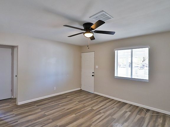 4th image of 1801 N 25th Pl #1801