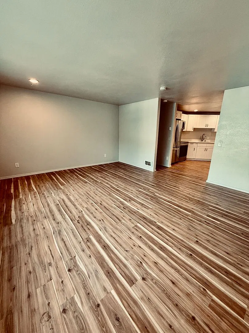 8321 Wabash Duplex — Photo 3