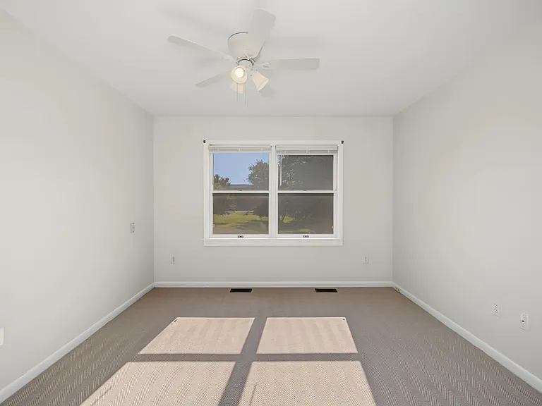 318 Cornwall Hill Rd — Photo 12