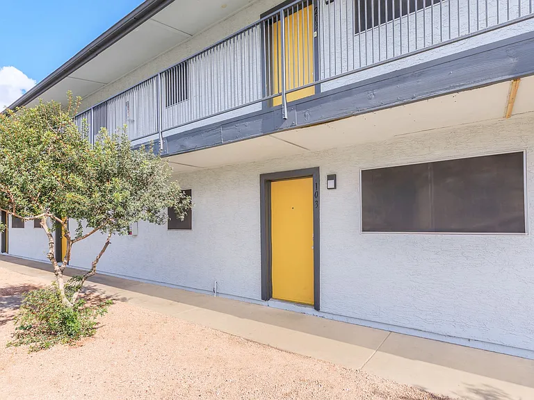 Mountain Valley Apartments — Photo 8