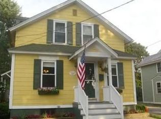 16 Lincoln St, East Greenwich, RI 02818