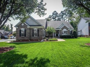 618 Rosecrea Ct, Matthews, NC 28104